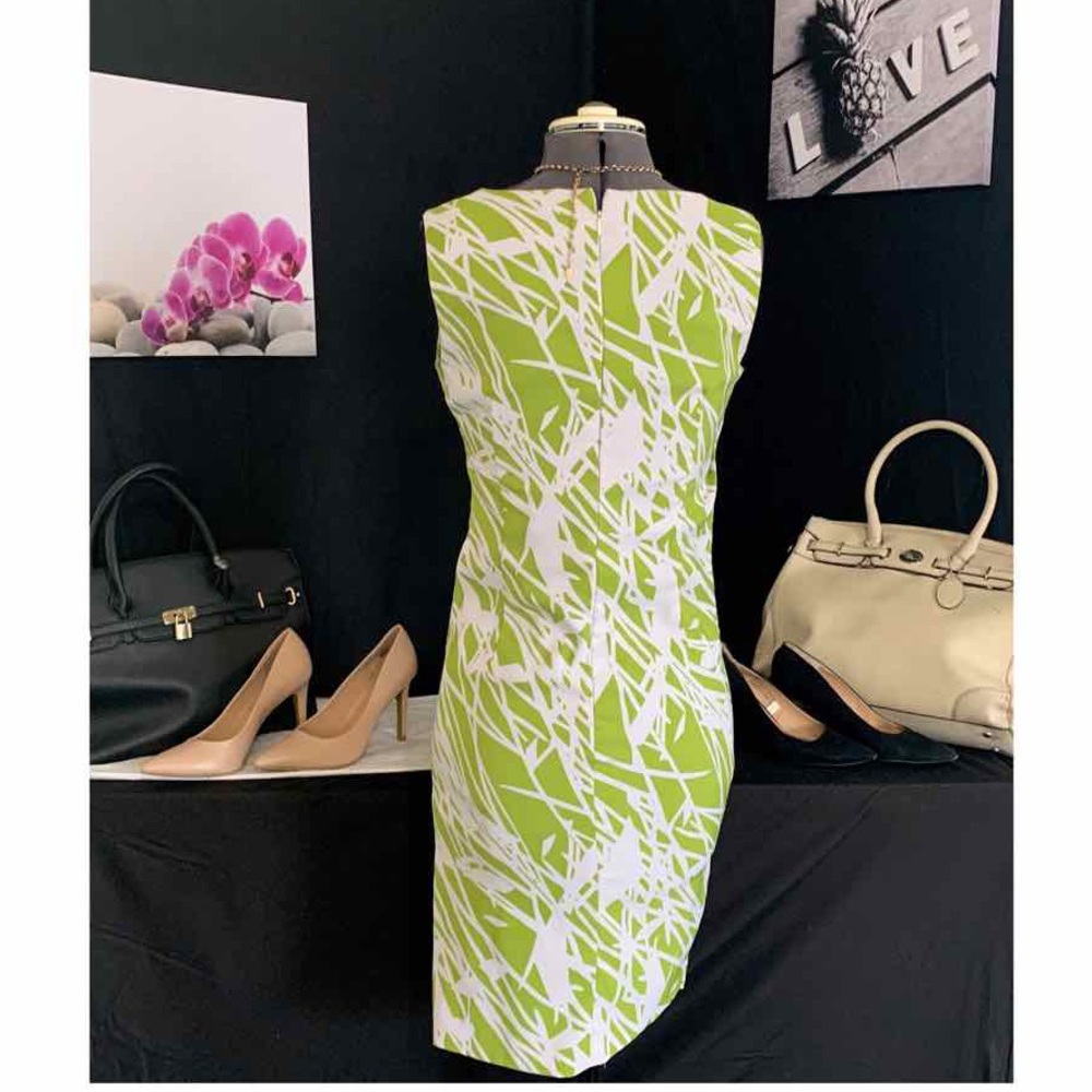 Green and White Printed Dress - Picture 3 of 7